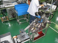 半自動タンシ圧入機画像